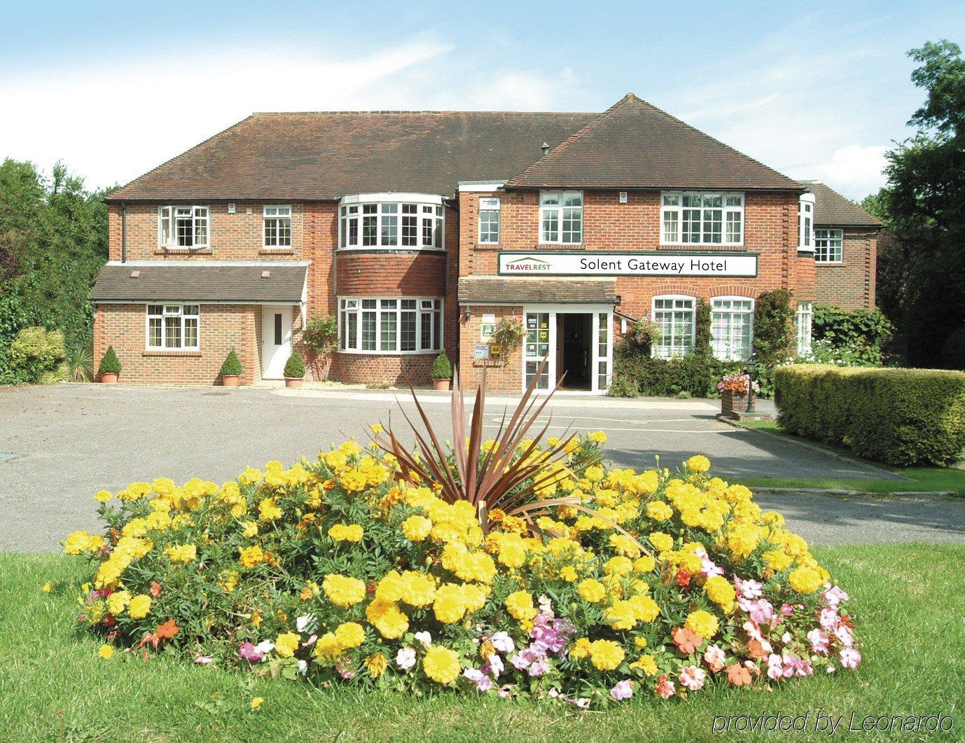 Hotel Travelrest Fareham Solent Gateway Exterior foto